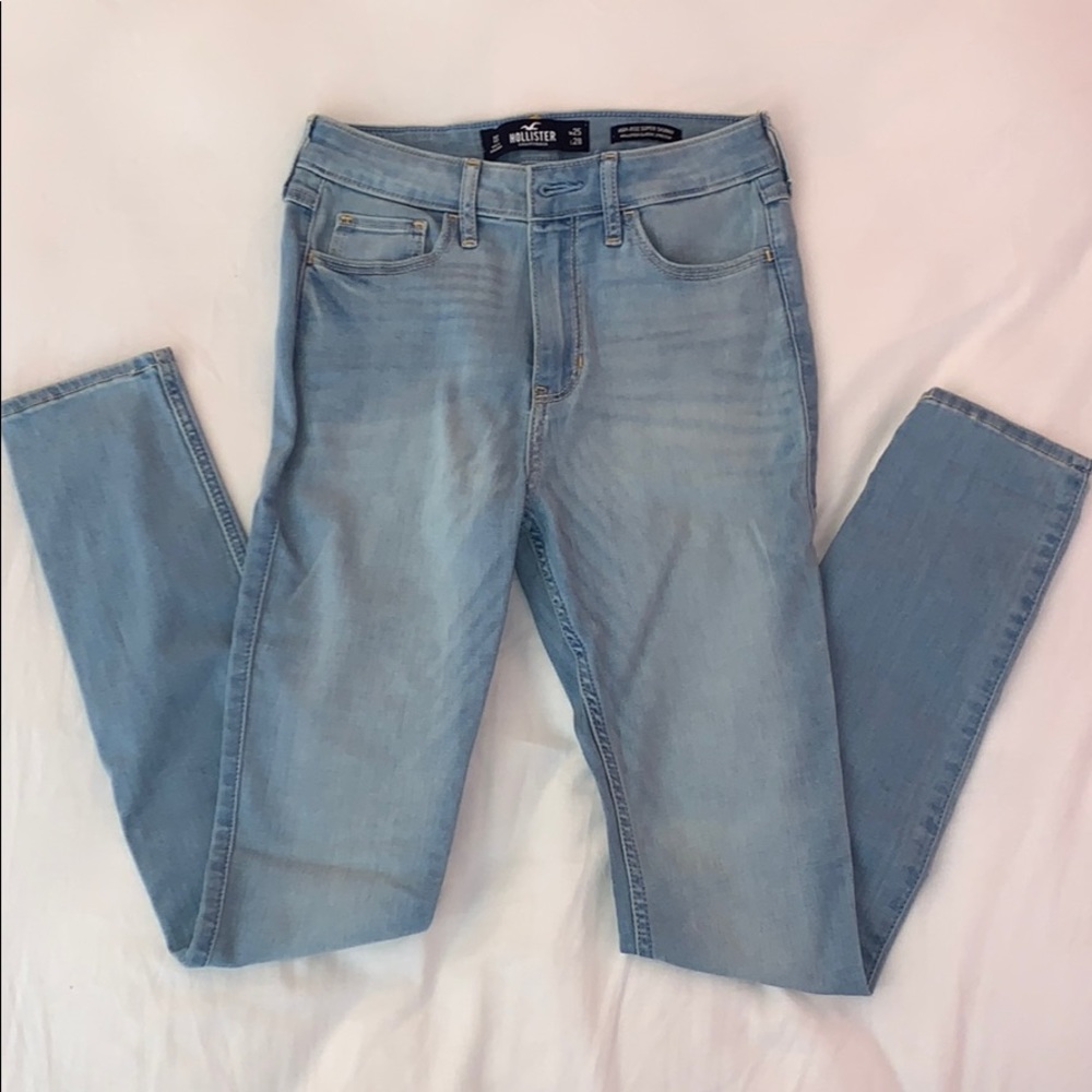 Hollister High-Rise Super Skinny Jeans